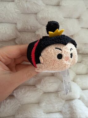 Disney Alice in Wonderland QUEEN OF HEARTS Tsum Tsum Mini Plush